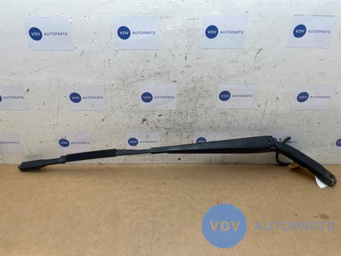 Ramie wycieraczki przedniej Mercedes Sprinter