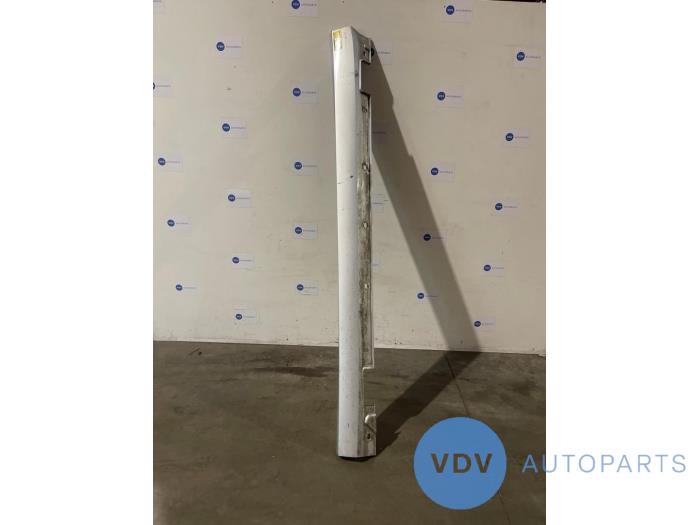 Sill, left Mercedes E-Klasse