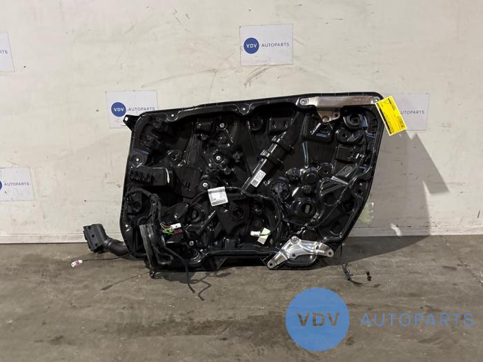 Window mechanism 4-door, front right Mercedes C-Klasse Window mechanism 4-door, front right Mercedes C-Klasse