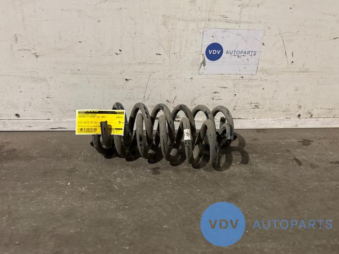 Schroefveer achter Mercedes C-Klasse