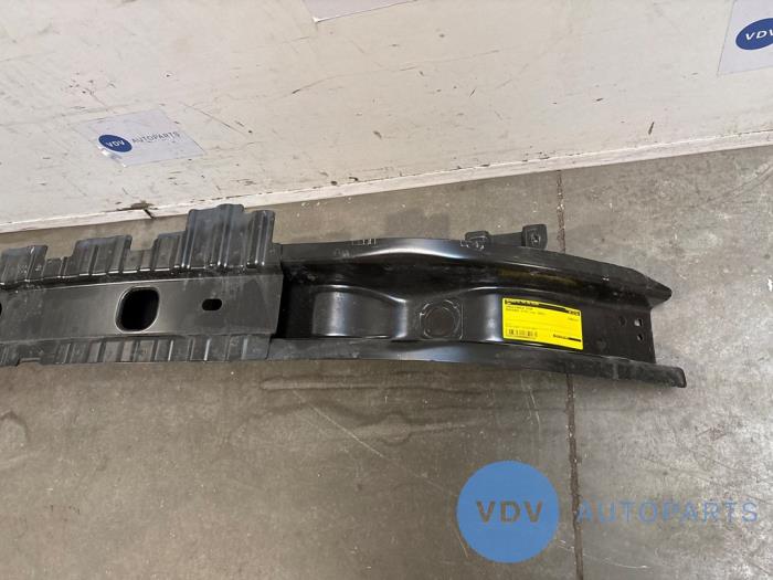 Chassis bar, front Mercedes Vito