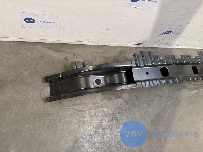 Chassis bar, front Mercedes Vito