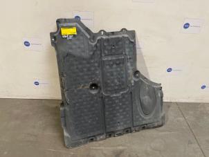 Gebruikte Motor Beschermplaat Mercedes GLC (X253) 2.2 220d 16V BlueTEC 4-Matic Prijs € 48,40 Inclusief btw aangeboden door Autoparts Van De Velde