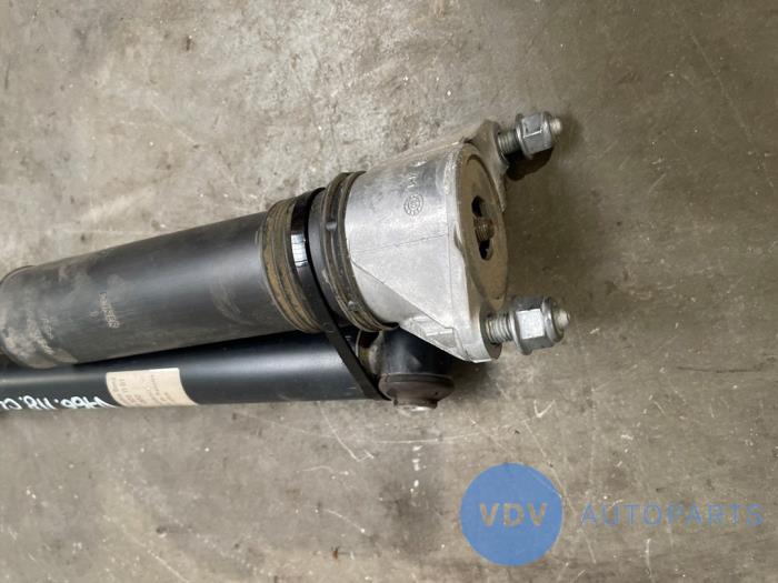 Zestaw amortyzatorów Mercedes CLA