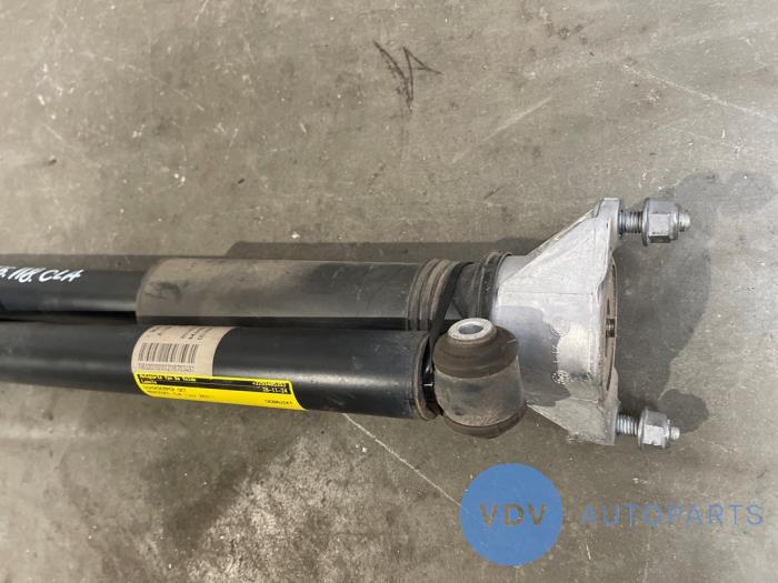 Zestaw amortyzatorów Mercedes CLA