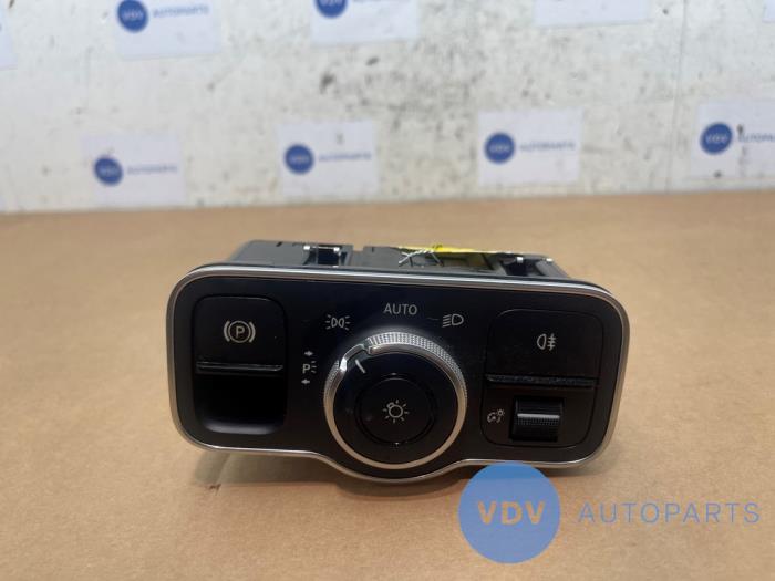 Przelacznik swiatel Mercedes CLA