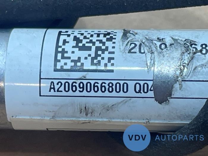 Pop up bonnet system Mercedes C-Klasse