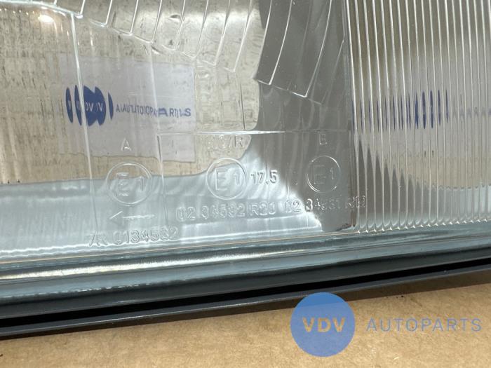 Klosz reflektora prawy Mercedes 200 - 500