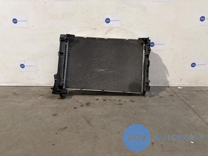 Kühler Mercedes C-Klasse