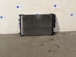 Gebruikte Airco Condensor Mercedes GLA (156.9) 1.6 180 16V Prijs € 90,75 Inclusief btw aangeboden door Autoparts Van De Velde