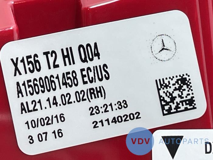 Luz trasera derecha Mercedes GLA