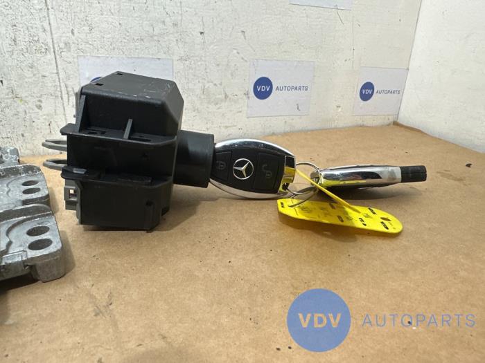Ignition lock + computer Mercedes A-Klasse