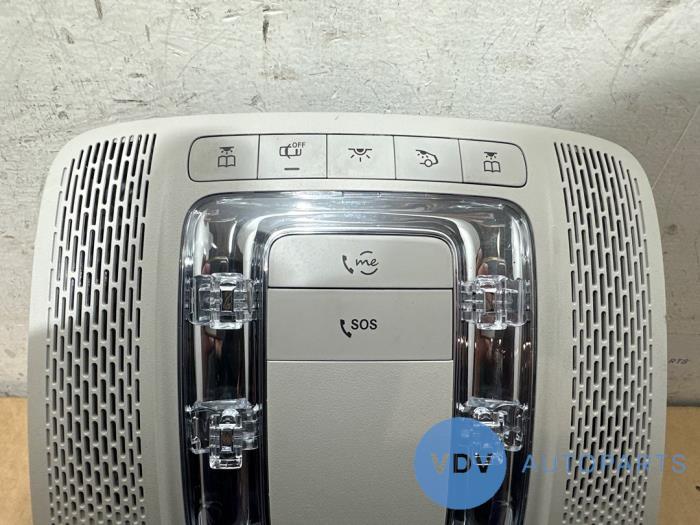 Oswietlenie wewnetrzne przód Mercedes CLA