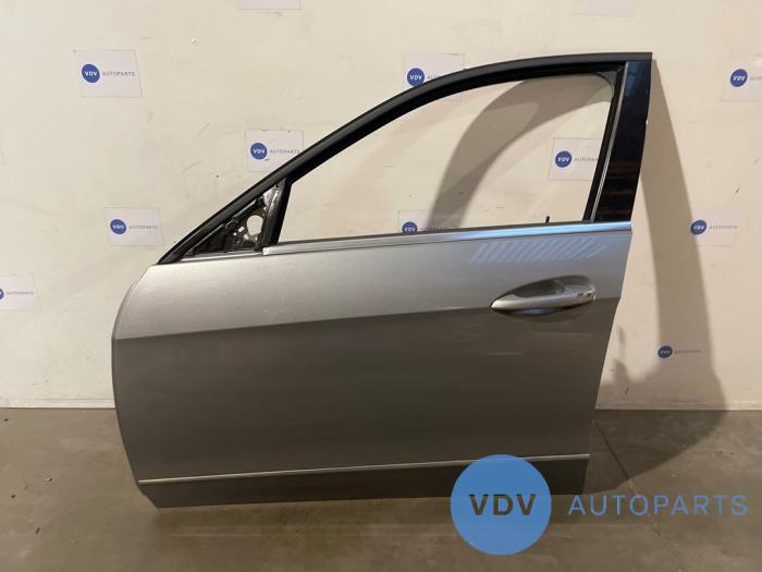 Door 4-door, front left Mercedes E-Klasse Door 4-door, front left Mercedes E-Klasse
