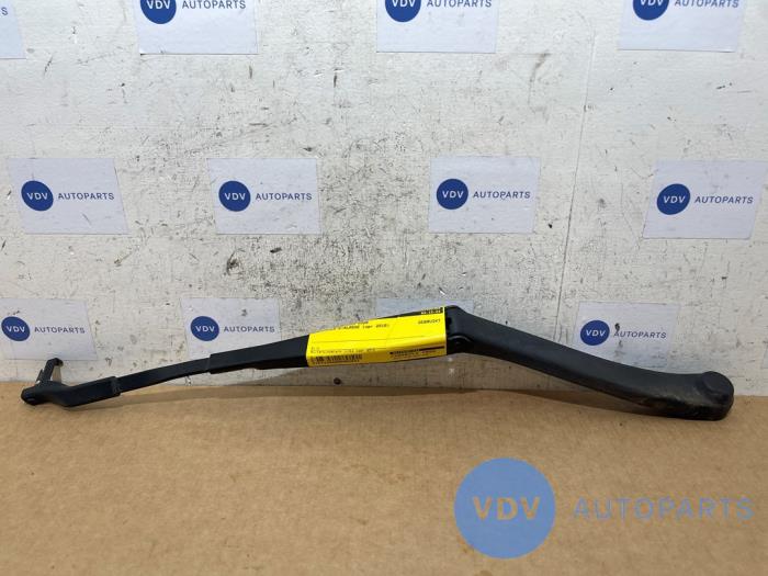 Brazo delantero de limpiaparabrisas Mercedes E-Klasse