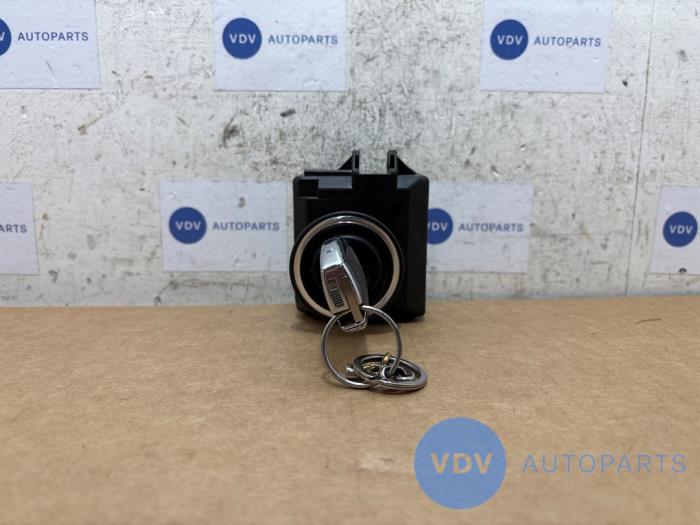 Ignition lock + computer Mercedes E-Klasse