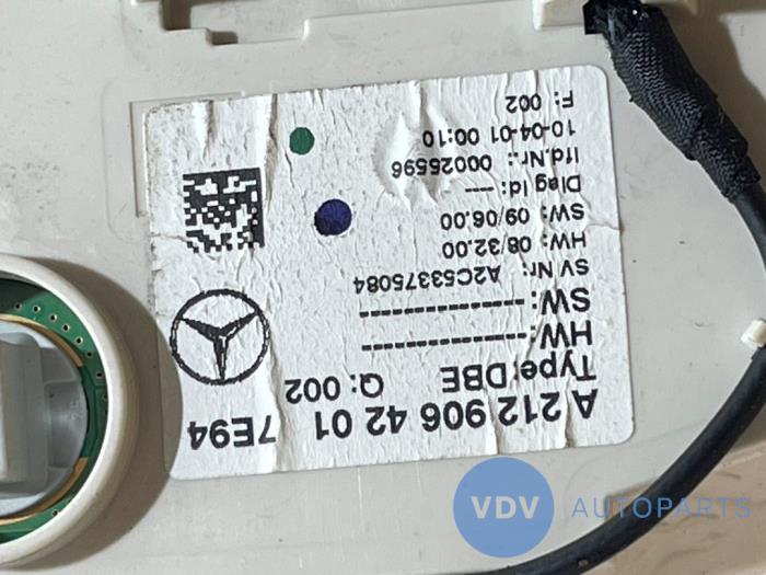 Oswietlenie wewnetrzne przód Mercedes E-Klasse