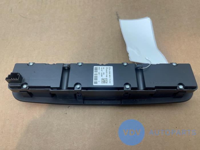 Commutateur éclairage d'urgence Mercedes GLA