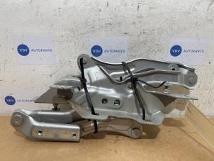 Gebruikte Scharnierset Mercedes A (W169) 2.0 A-180 CDI 16V 5-Drs. Prijs € 18,15 Inclusief btw aangeboden door Autoparts Van De Velde