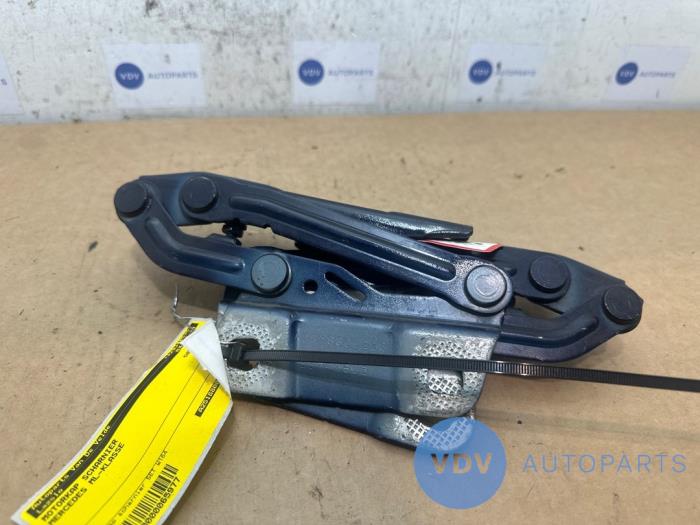 Charnière capot Mercedes ML-Klasse