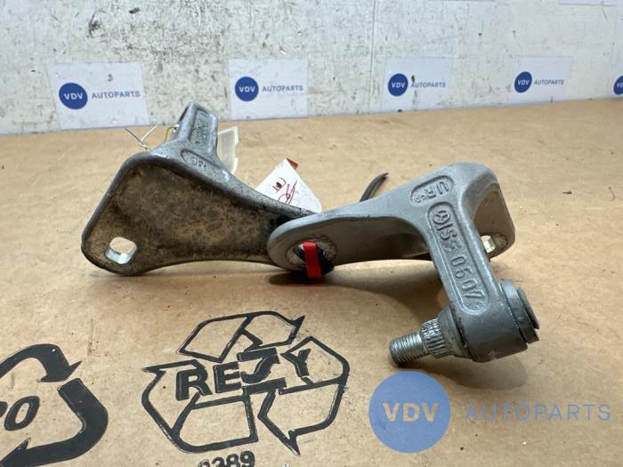 Scharnier deur rechts-voor Mercedes CLK