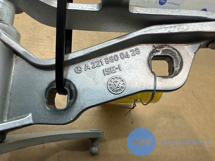 Charnière capot Mercedes S-Klasse