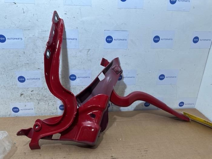 Charnière capot Mercedes B-Klasse