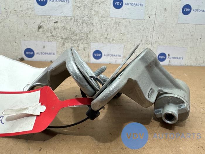 Scharnier deur rechts-voor Mercedes B-Klasse