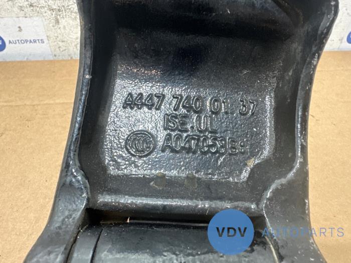 Tailgate hinge Mercedes Vito