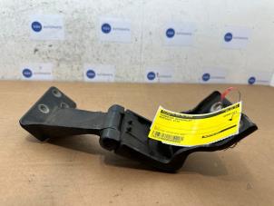Gebruikte Achterklep Scharnier Mercedes Vito (447.6) 1.7 114 CDI 16V Prijs € 30,25 Inclusief btw aangeboden door Autoparts Van De Velde