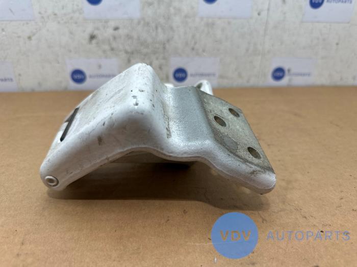 Bisagra del portón trasero Mercedes Vito