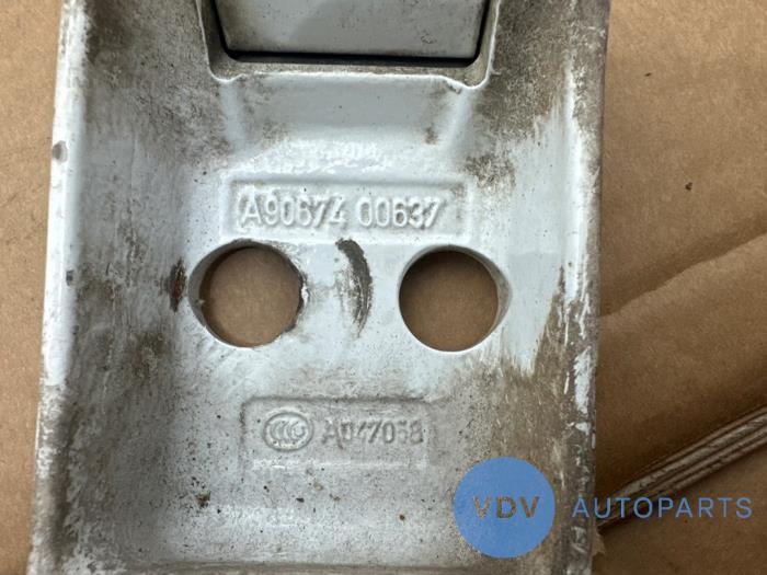 Zawias drzwi lewych tylnych Mercedes Sprinter