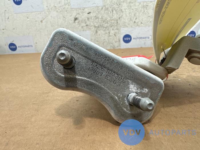 Zawias drzwi lewych tylnych Mercedes CLA