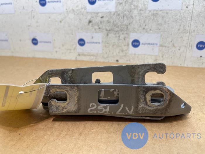 Zawias pokrywy silnika Mercedes ML-Klasse