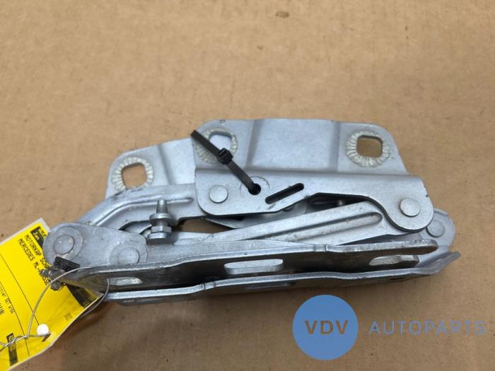 Zawias pokrywy silnika Mercedes ML-Klasse