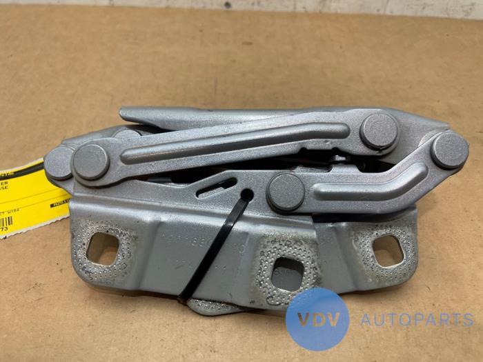 Zawias pokrywy silnika Mercedes ML-Klasse