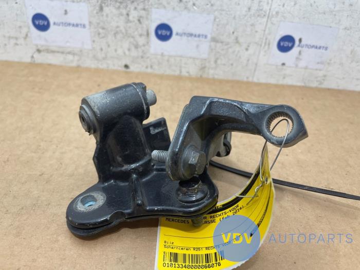 Charnière porte avant droite Mercedes R-Klasse