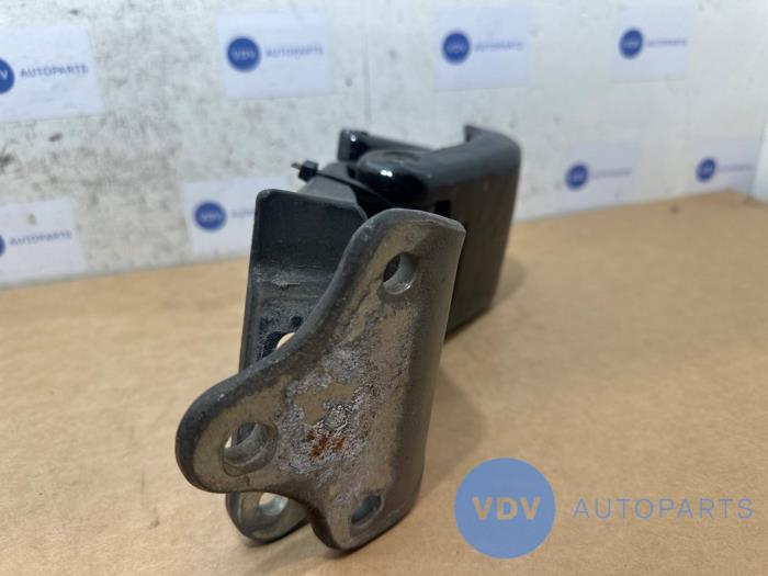 Tailgate hinge Mercedes Vito