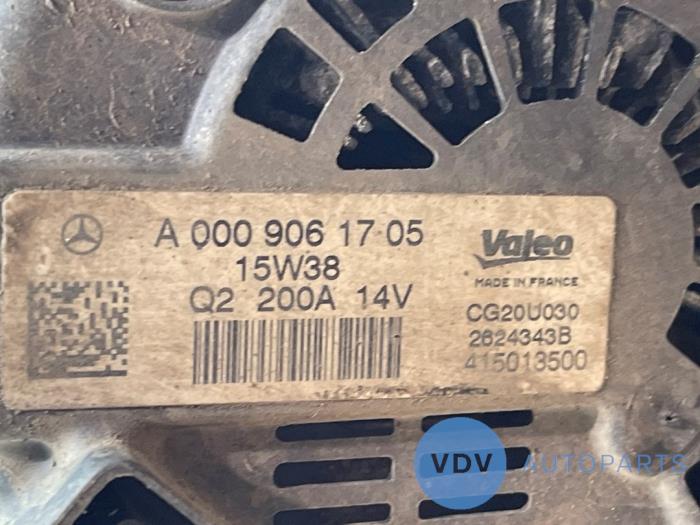 Dynamo Mercedes C-Klasse