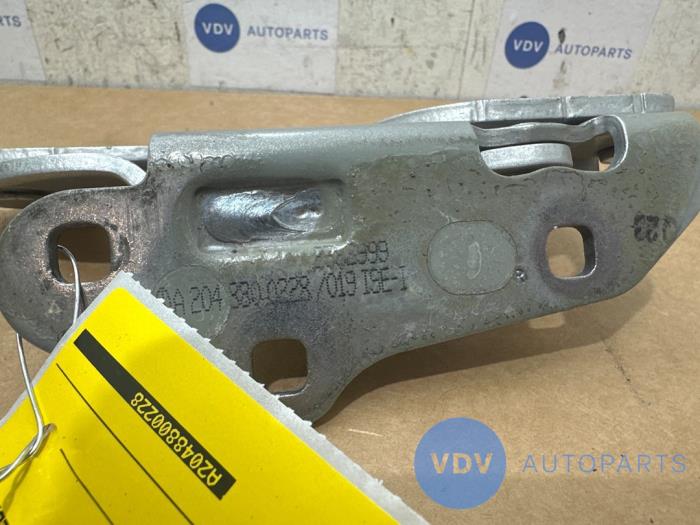 Zawias pokrywy silnika Mercedes E-Klasse