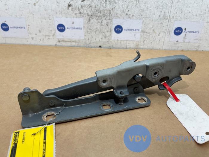 Zawias pokrywy silnika Mercedes E-Klasse