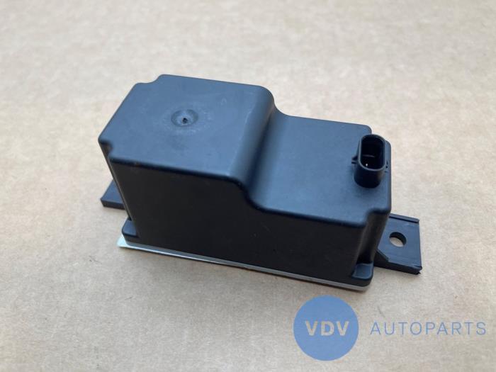 Voltage regulator Mercedes C-Klasse