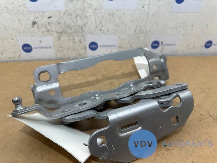 Zawias pokrywy silnika Mercedes C-Klasse