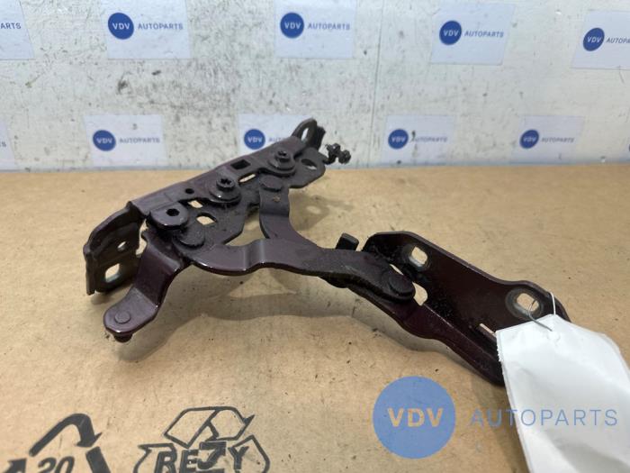 Zawias pokrywy silnika Mercedes C-Klasse