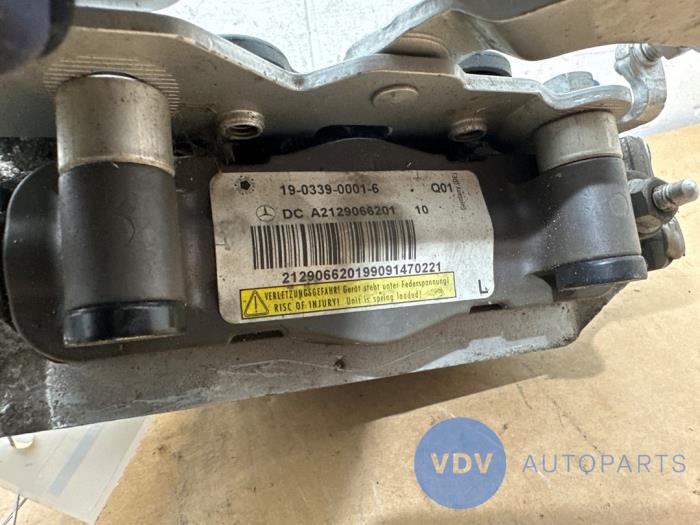 Pop up bonnet system Mercedes E-Klasse