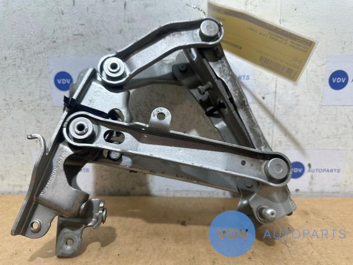 Zawias pokrywy silnika Mercedes E-Klasse