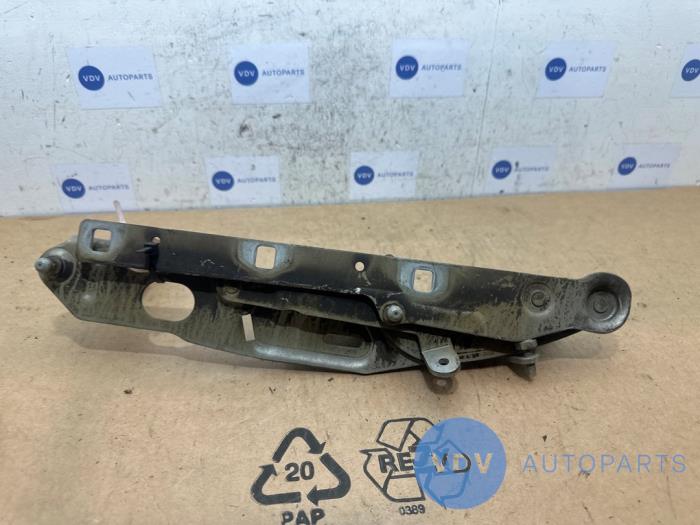 Bonnet Hinge Mercedes SL