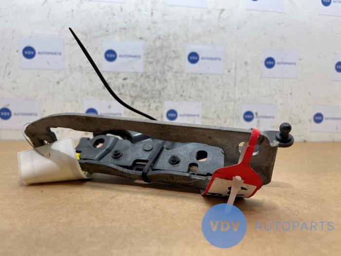 Zawias pokrywy silnika Mercedes GLK-Klasse