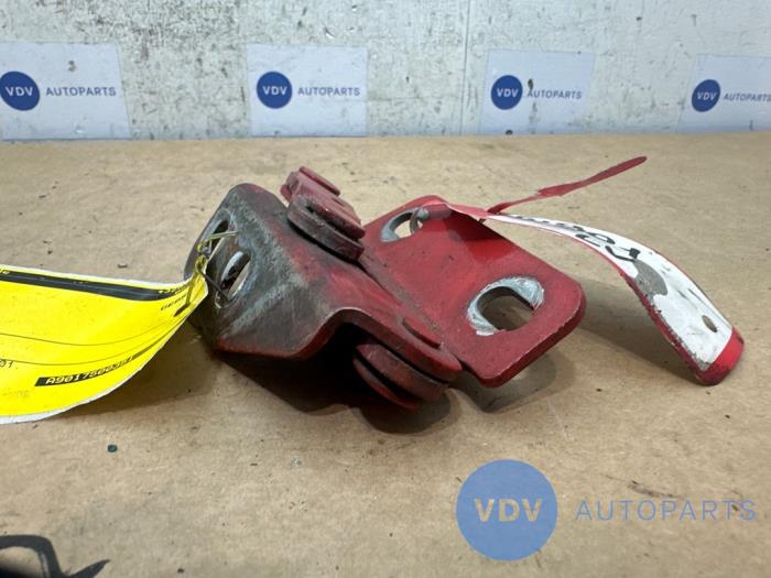 Zawias pokrywy silnika Mercedes Sprinter