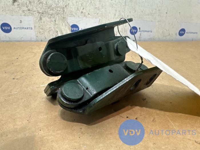 Zawias pokrywy silnika Mercedes Sprinter